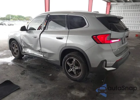 2023 BMW X1 xDrive28I z USA, uszkodzony, nr VIN WBX73EF02P5W62026